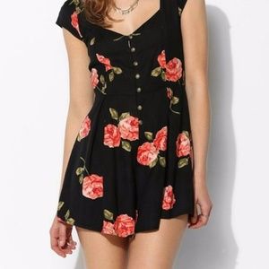 Kimchi Blue // Urban Outfitters Romper